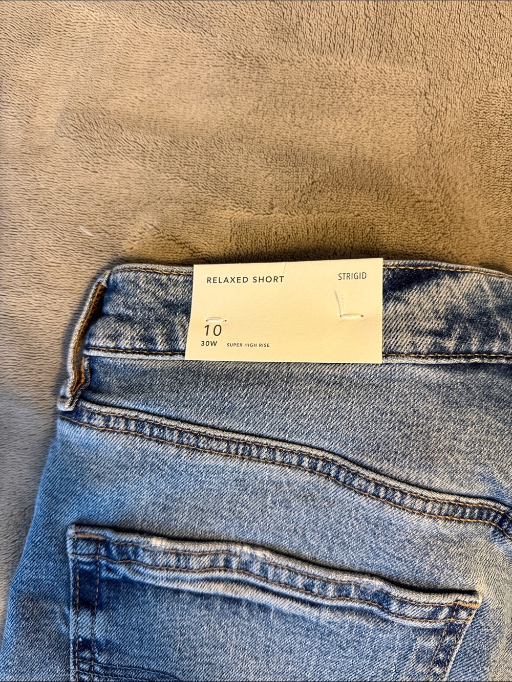 American Eagle Outfitters Light Blue High-Rise Raw Hem Denim Shorts - Picture 3 of 5